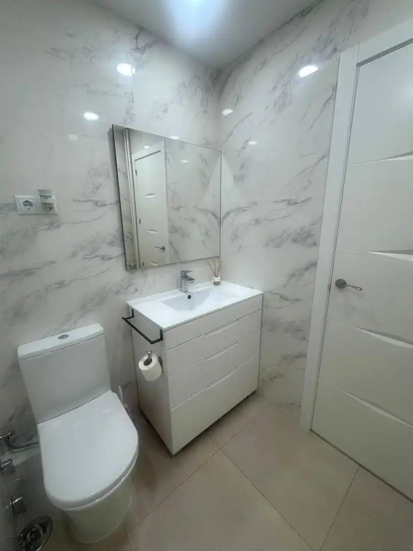 Baño de Piso en venta en Alcalá de Henares con Aire acondicionado, Calefacción y Terraza