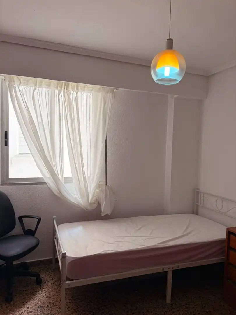 Dormitori de Pis de lloguer en Valencia amb Aire condicionat, Jardí privat i Terrassa