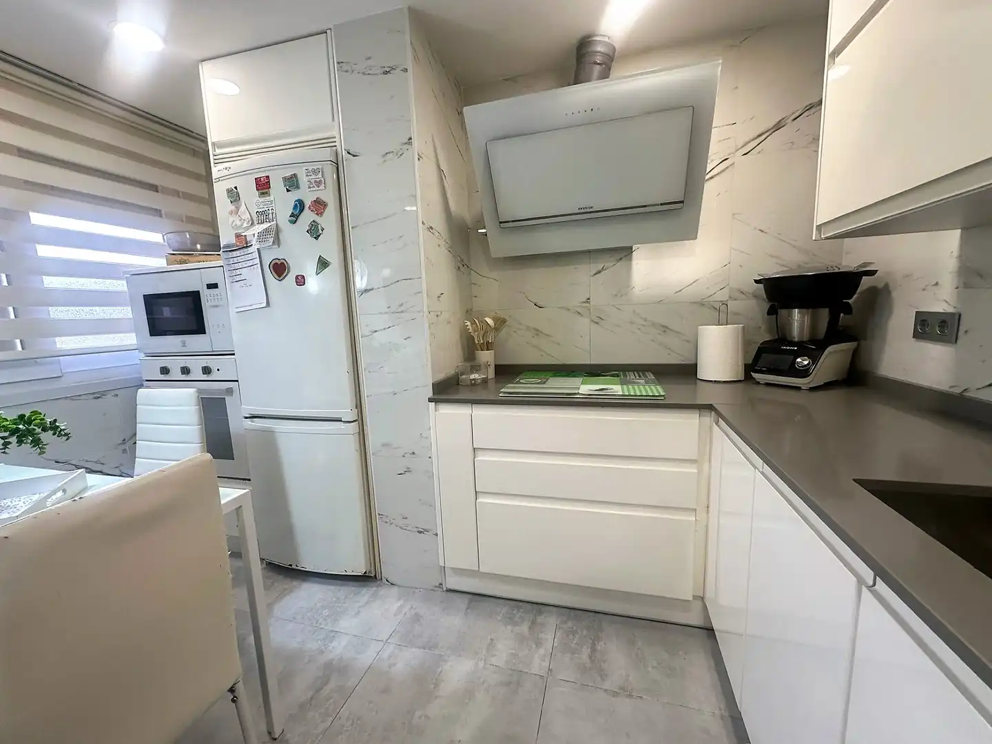 Küche von Wohnung zum Verkauf in Fuenlabrada mit Klimaanlage, Heizung und Abstellraum