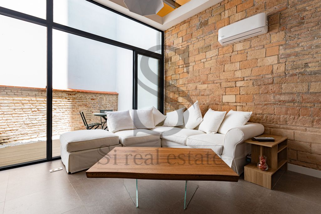 Sala d'estar de Planta baixa en venda en  Barcelona Capital amb Aire condicionat, Terrassa i Traster