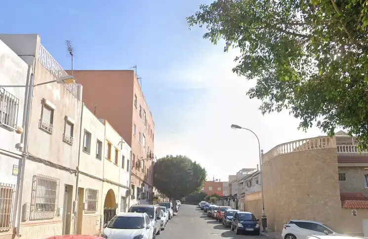 Vista exterior de Piso en venta en  Almería Capital