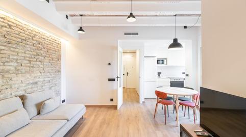 Foto 2 de Apartamento de alquiler en El Camp de l'Arpa del Clot, Barcelona