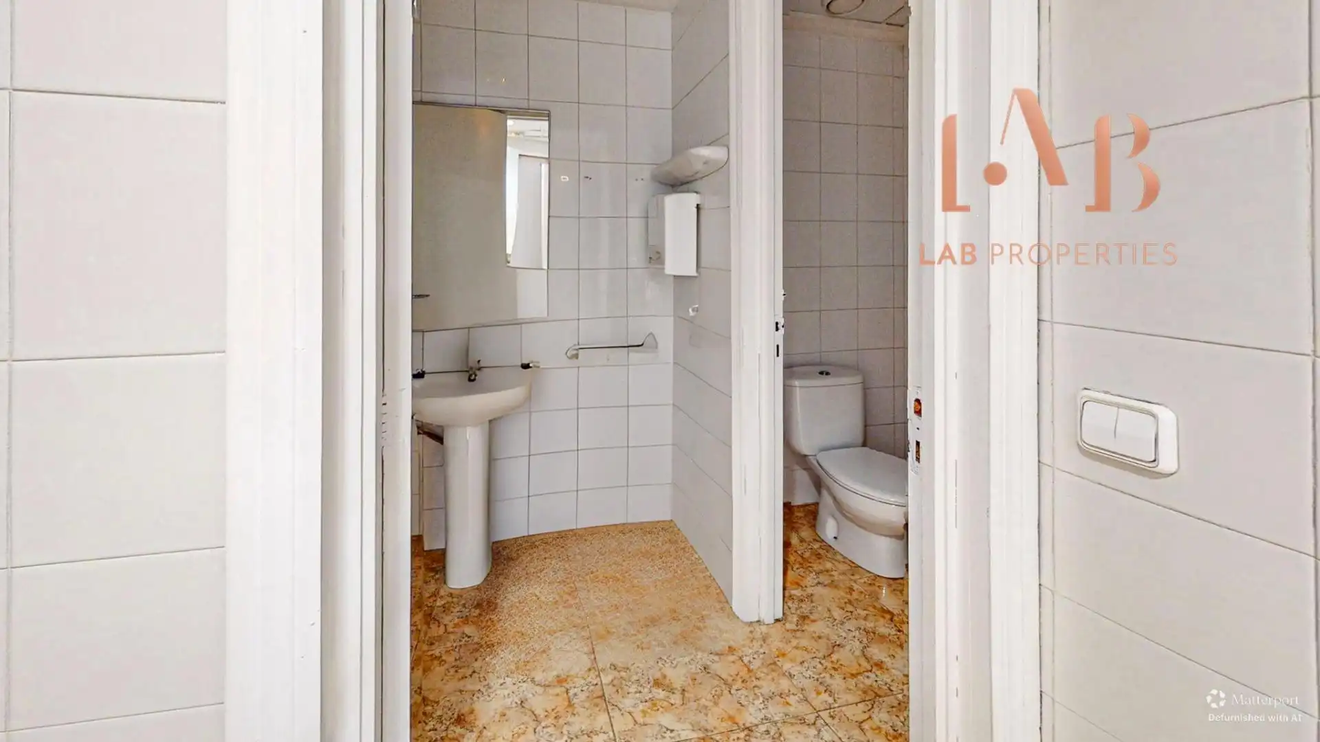 Gewerbefläche zum Verkauf in Carrer COTLLIURE, imagen 57