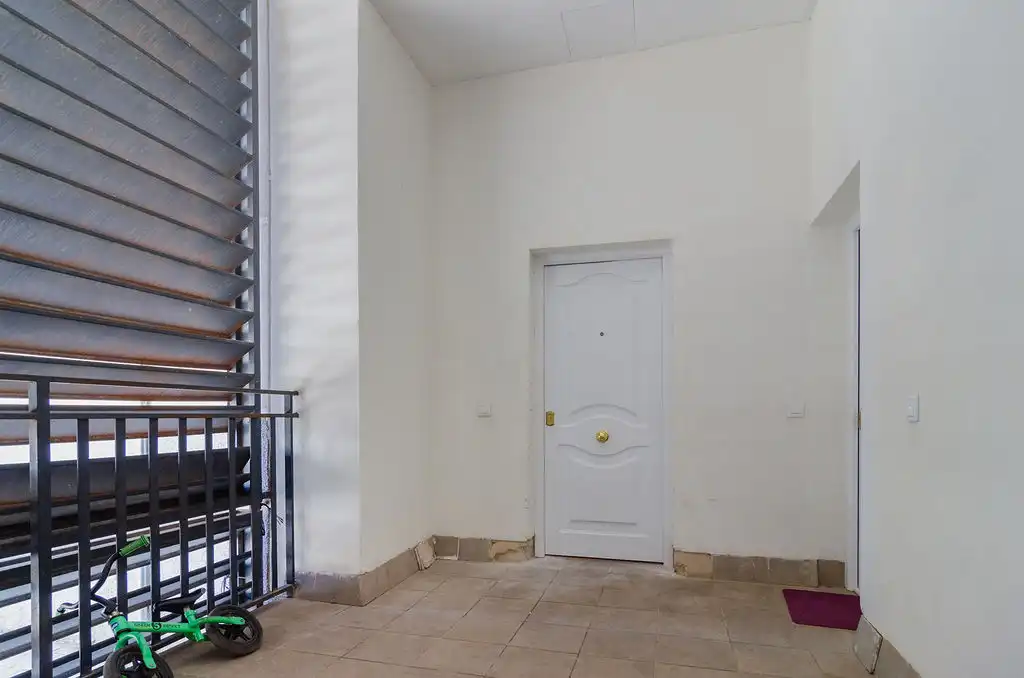 Piso en venta en C/ Dr Santiago Ramón y Cajal, Puertas del sur - Guadabajaque