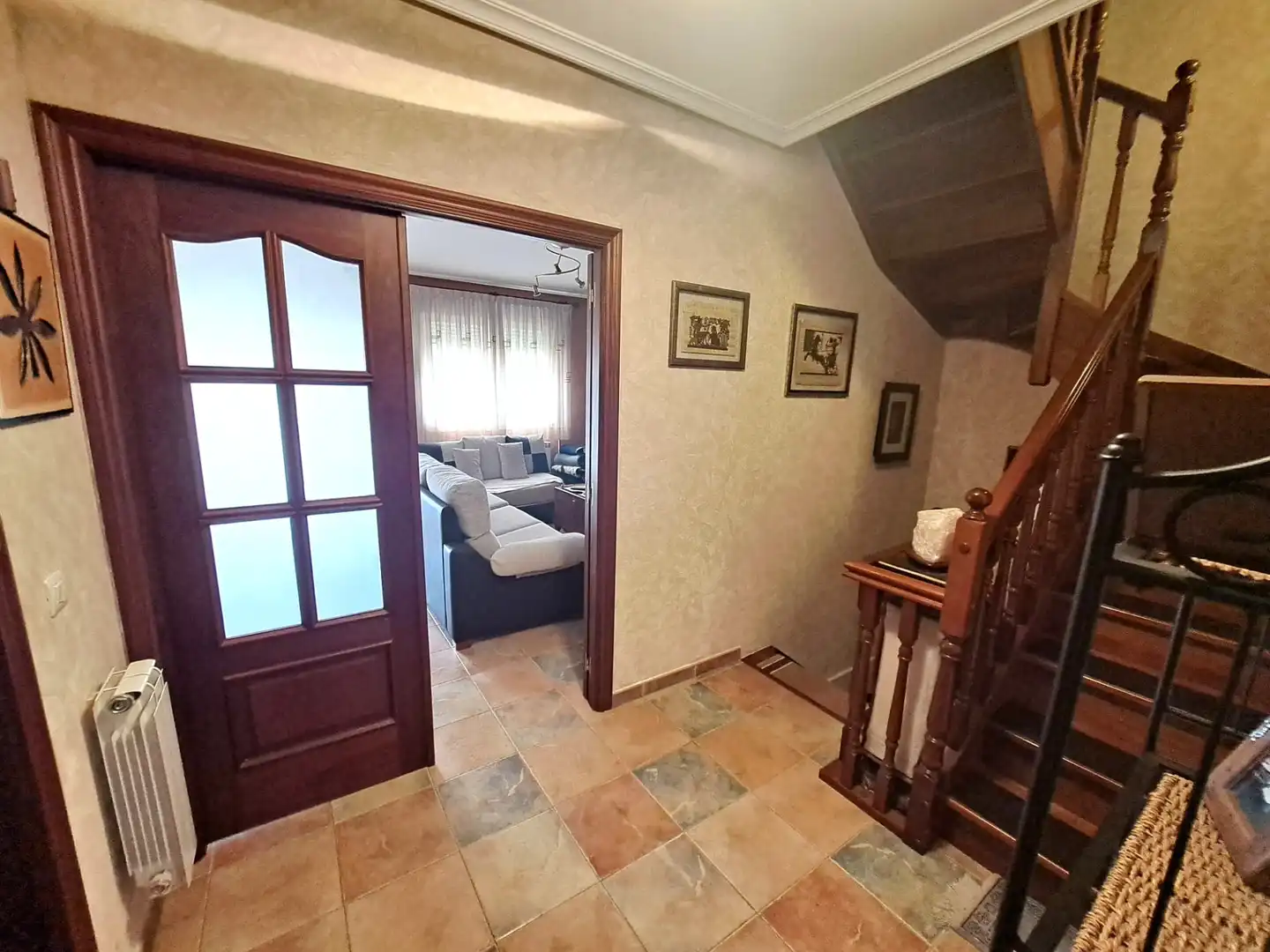 Einfamilien-Reihenhaus zum Verkauf in Zarratón mit Heizung, Terrasse und Möbliert