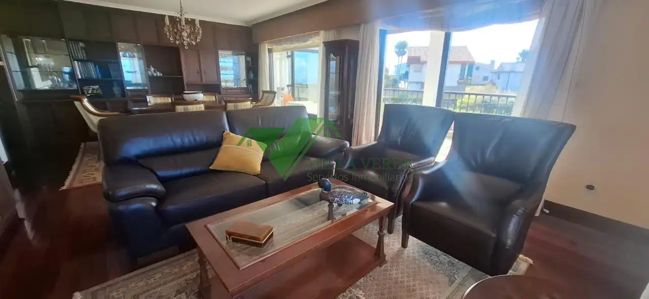 Sala de estar de Casa o chalet en venta en Vigo  con Calefacción, Terraza y Trastero