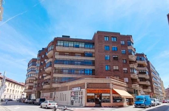 Exterior view of Flat for sale in Burgos Capital  with Heating, Terrace and Balcony