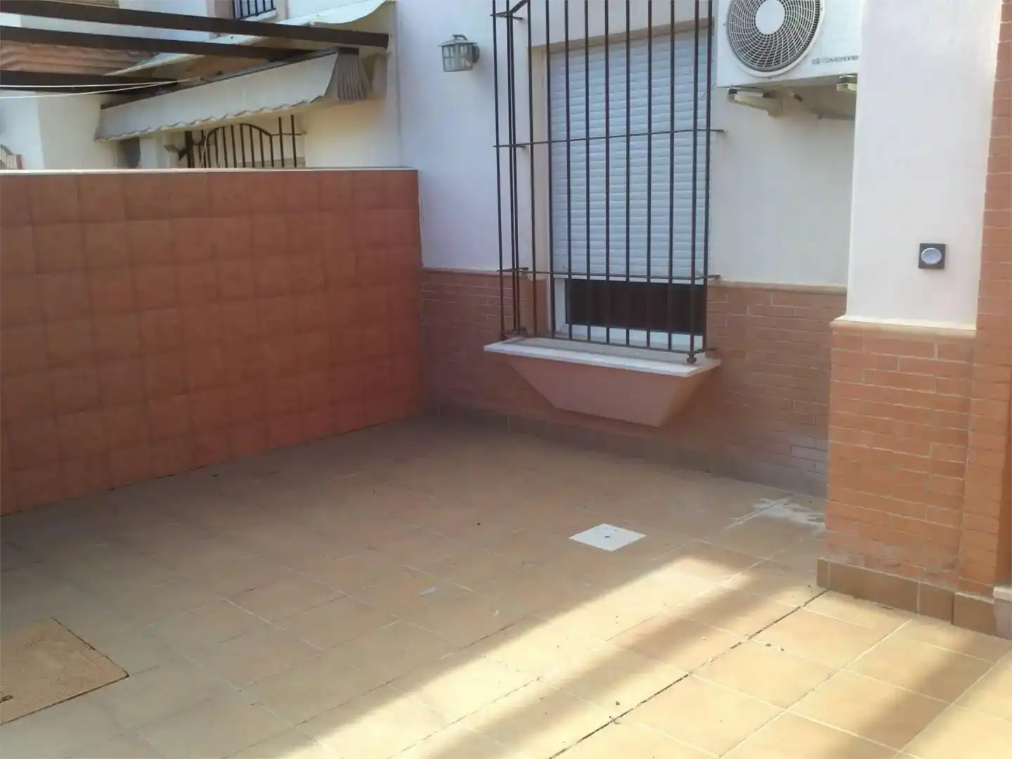 Terrassa de Pis en venda en Trigueros amb Aire condicionat, Piscina i Balcó