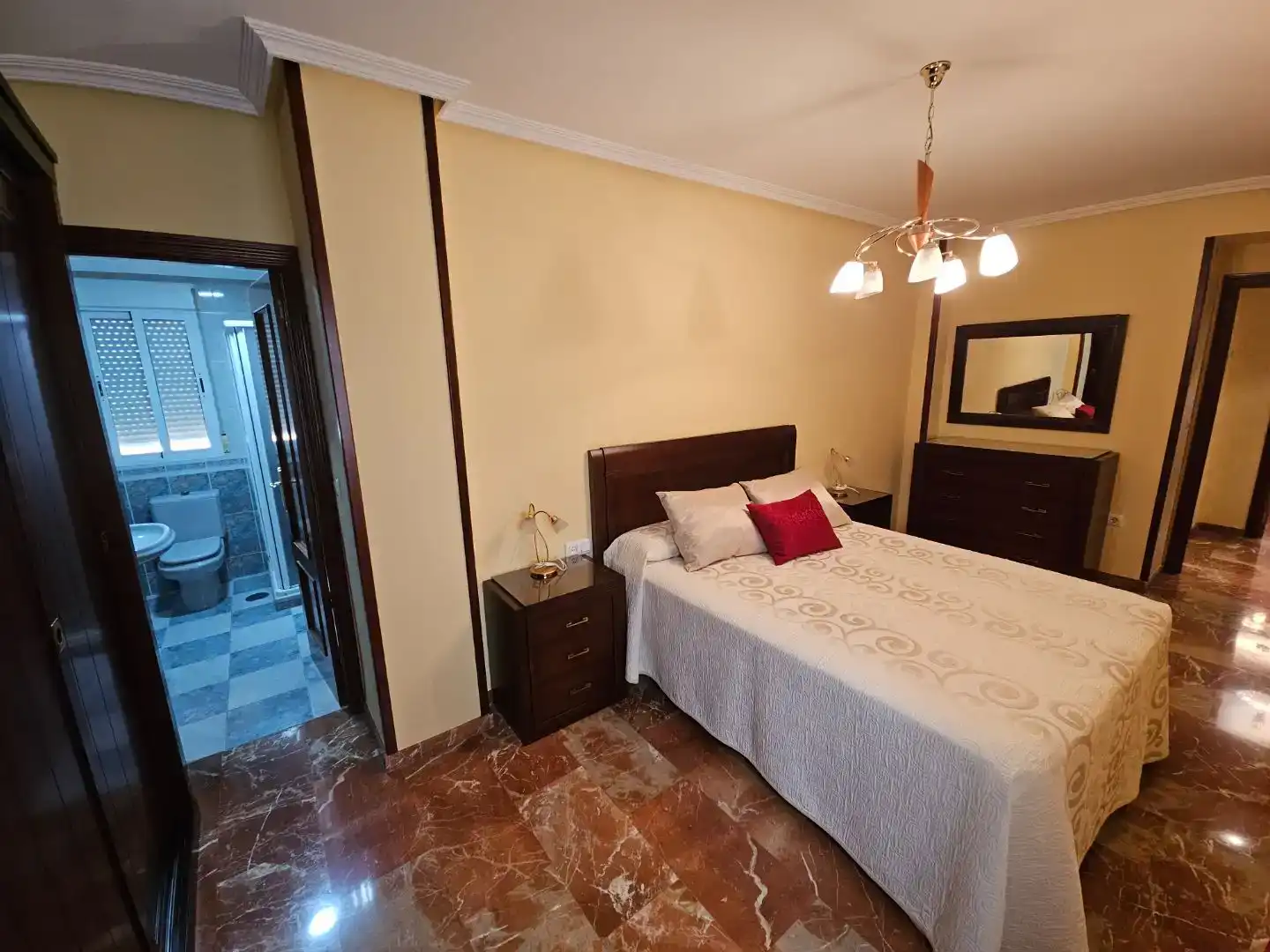 Schlafzimmer von Wohnung zur Miete in  Jaén Capital mit Klimaanlage und Balkon