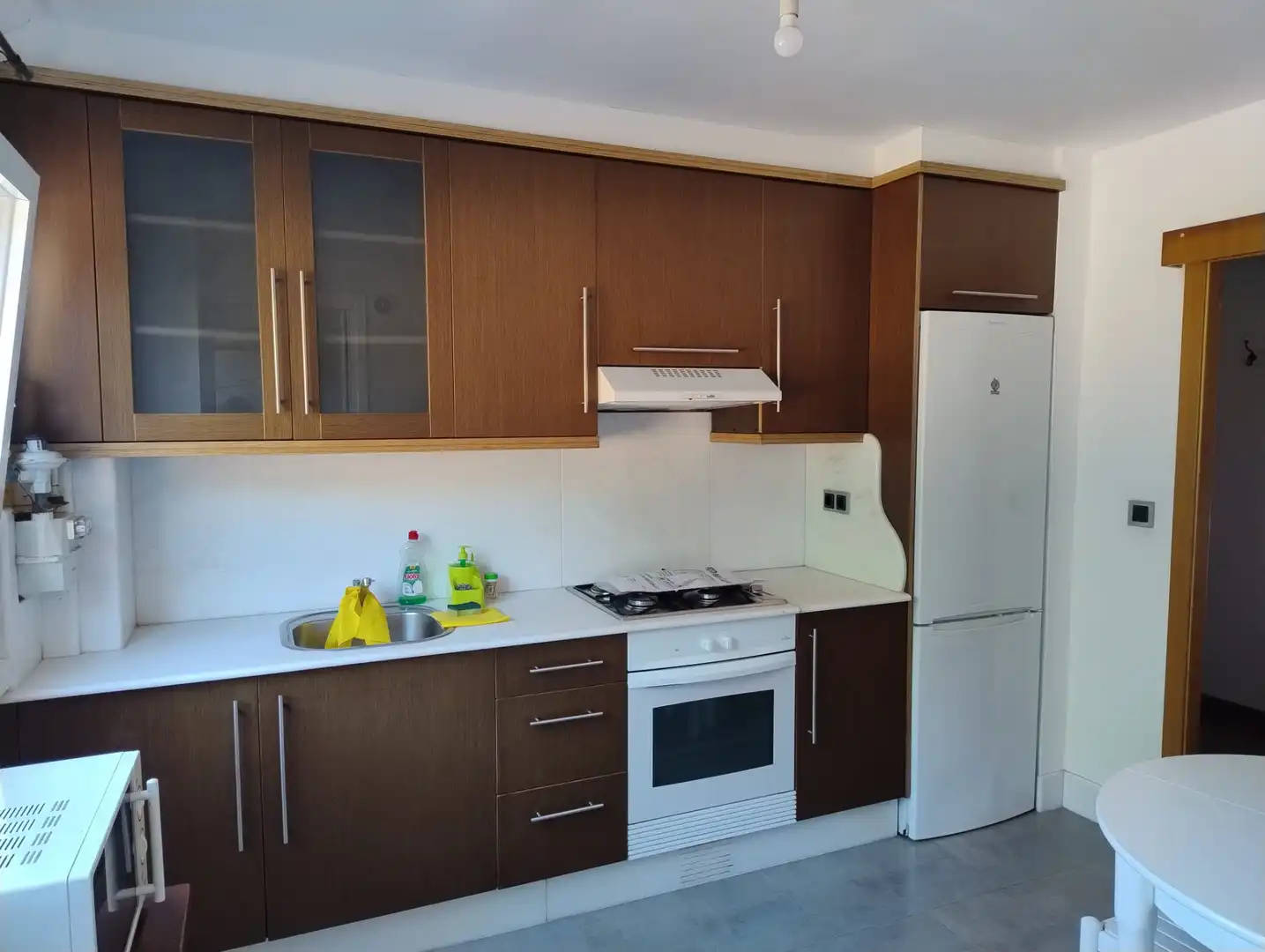 Cocina de Piso de alquiler en Santiago de Compostela  con Calefacción, Amueblado y Horno