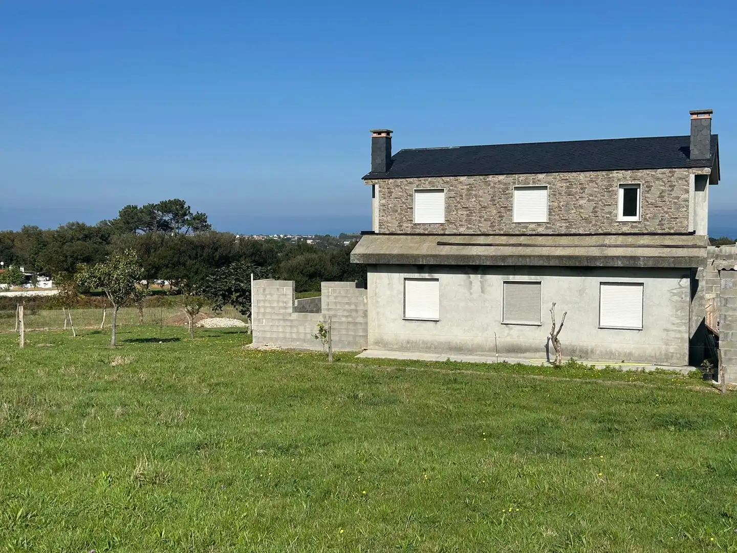 Vista exterior de Casa o xalet en venda en Barreiros amb Terrassa i Traster