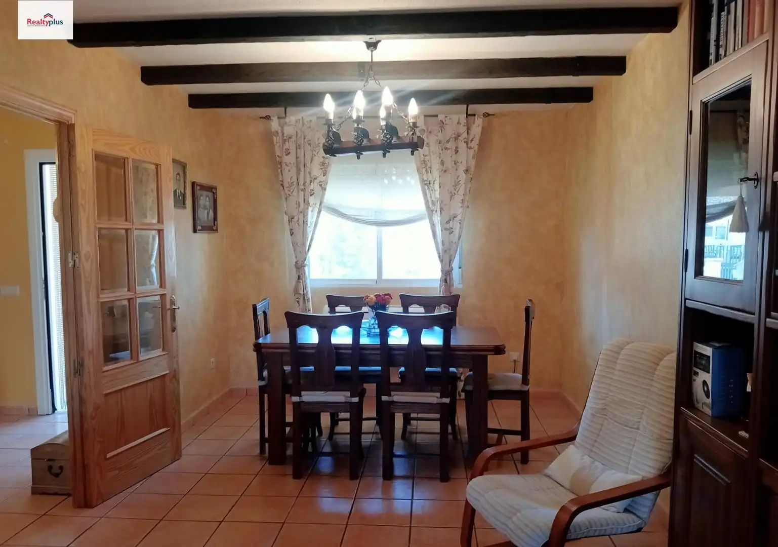 Comedor de Casa adosada en venta en Burgohondo