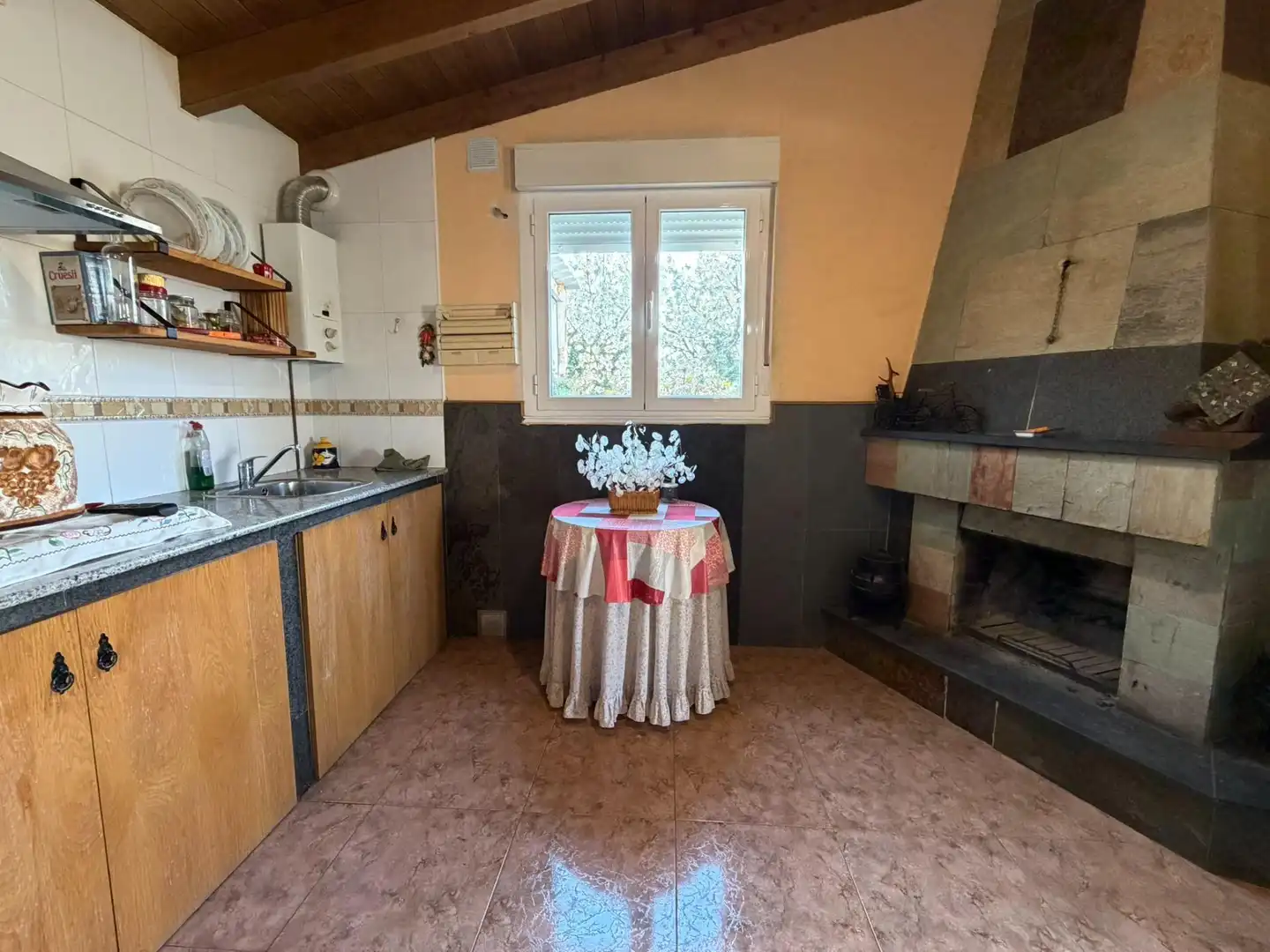 Cocina de Casa o chalet en venta en Ponferrada con Jardín privado y Amueblado