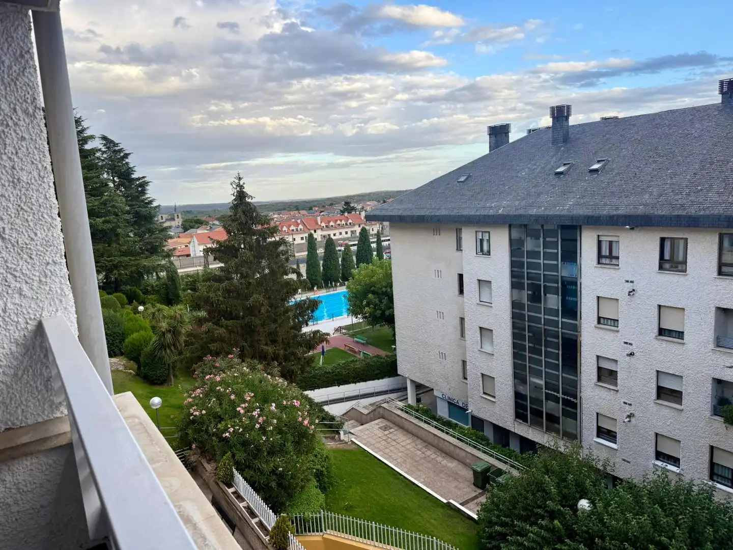 Exterior view of Duplexes for rent in El Escorial  with Heating, Terrace and Balcony