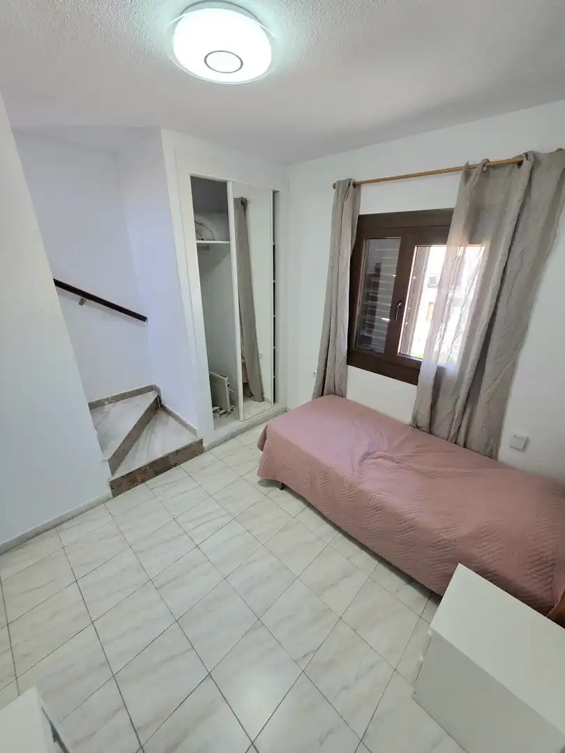 Dormitori de Dúplex en venda en Torrevieja amb Aire condicionat, Terrassa i Moblat