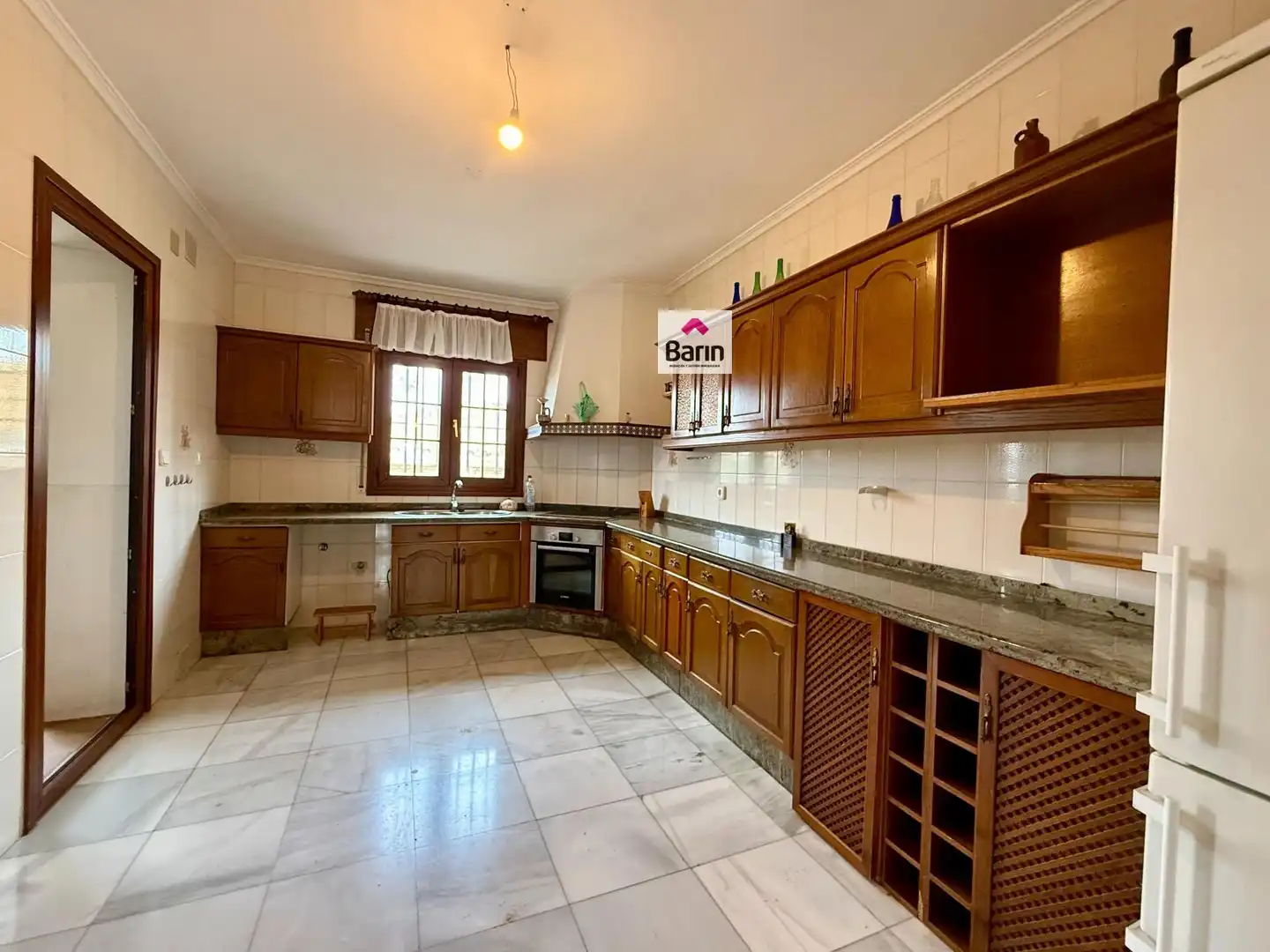 Cuina de Casa o xalet en venda en Córdoba amb Jardí privat, Terrassa i Traster