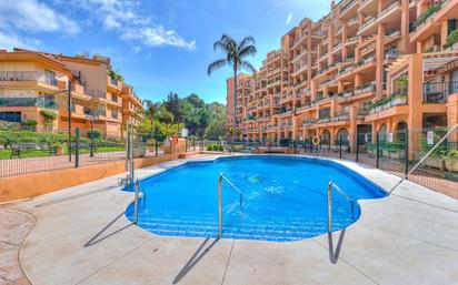 Vista exterior de Apartament en venda en Fuengirola amb Aire condicionat, Terrassa i Piscina