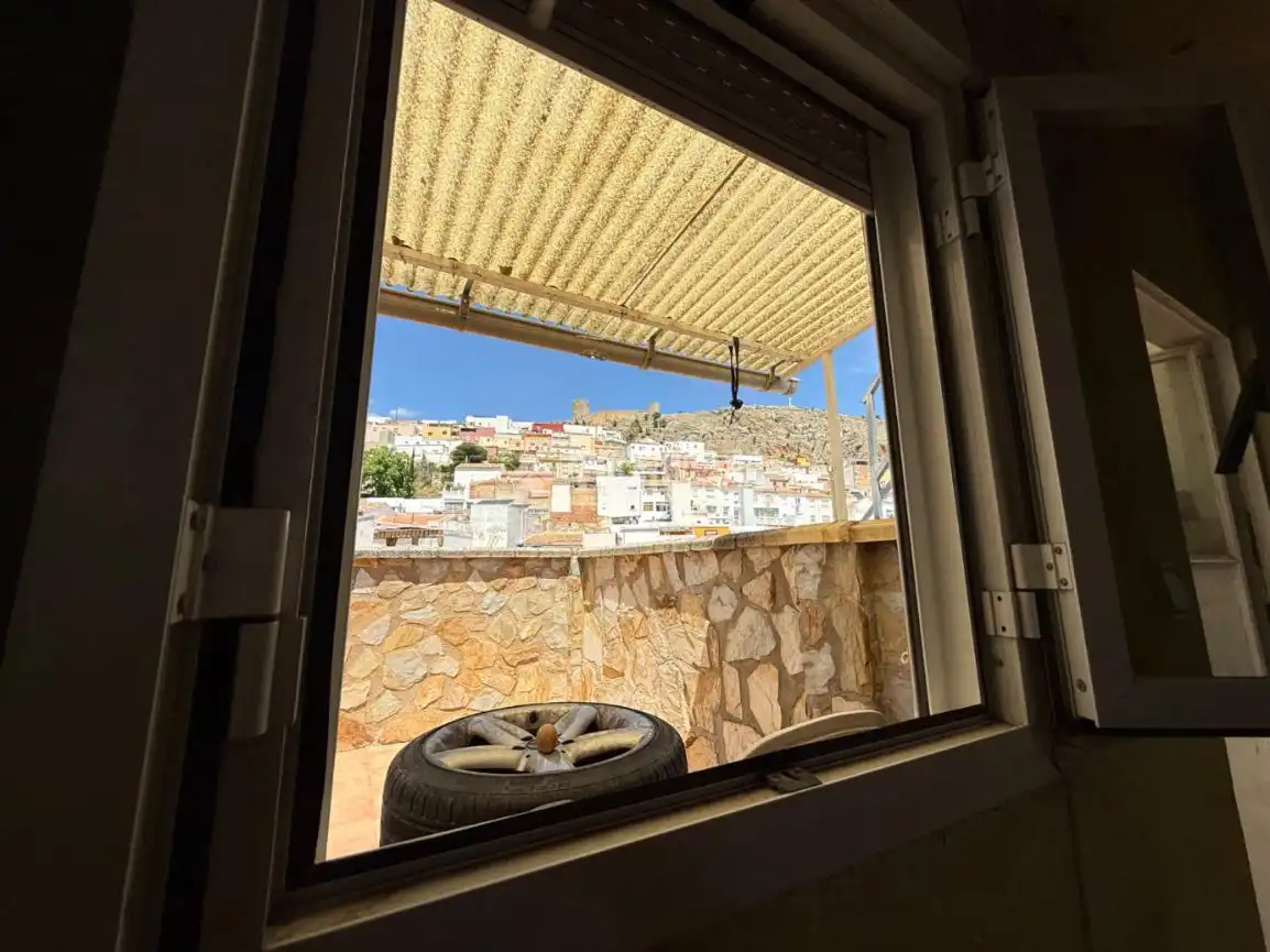 Vista exterior de Casa adosada en venda en Jaén amb Terrassa