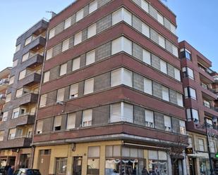 Vista exterior de Edifici en venda en Ponferrada