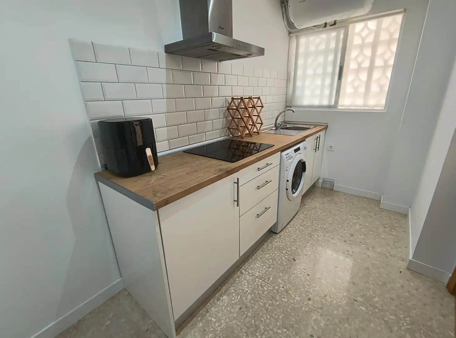 Cocina de Apartamento en venta en Elche / Elx con Aire acondicionado, Jardín privado y Terraza