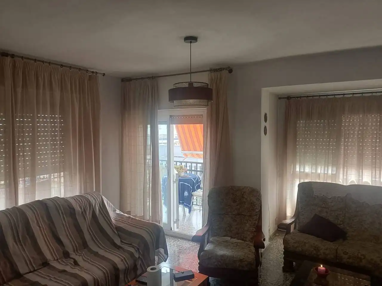 Wohnzimmer von Wohnung zum Verkauf in Oliva mit Klimaanlage, Möbliert und Balkon