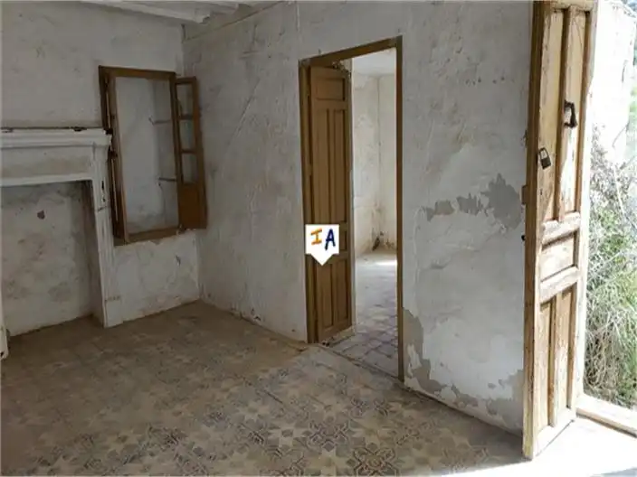 Country homes for sale in Algarinejo