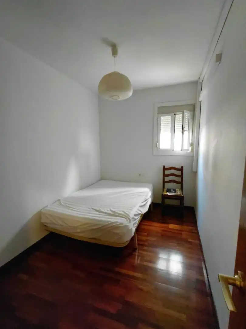 Habitación de Piso de alquiler en Tarragona con Aire acondicionado, Terraza y Trastero