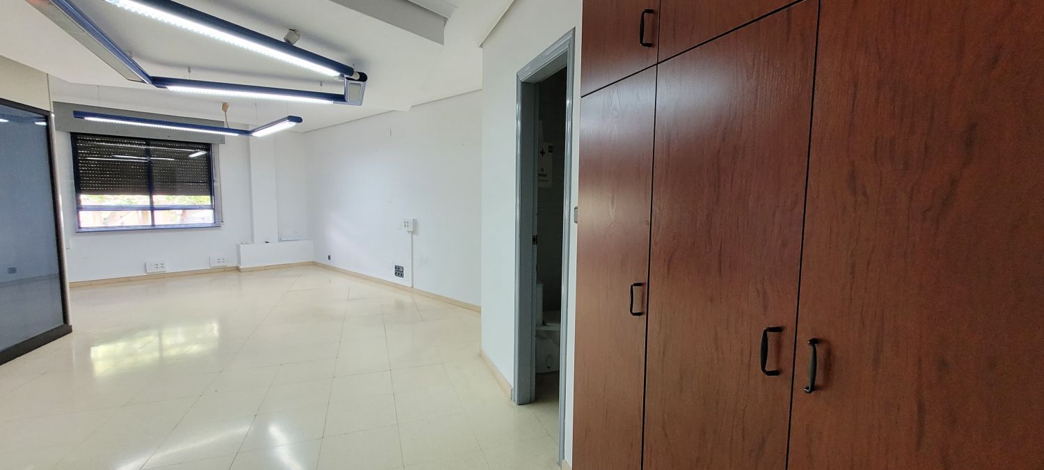 Office to rent in  Albacete Capital  with Air Conditioner and Heating