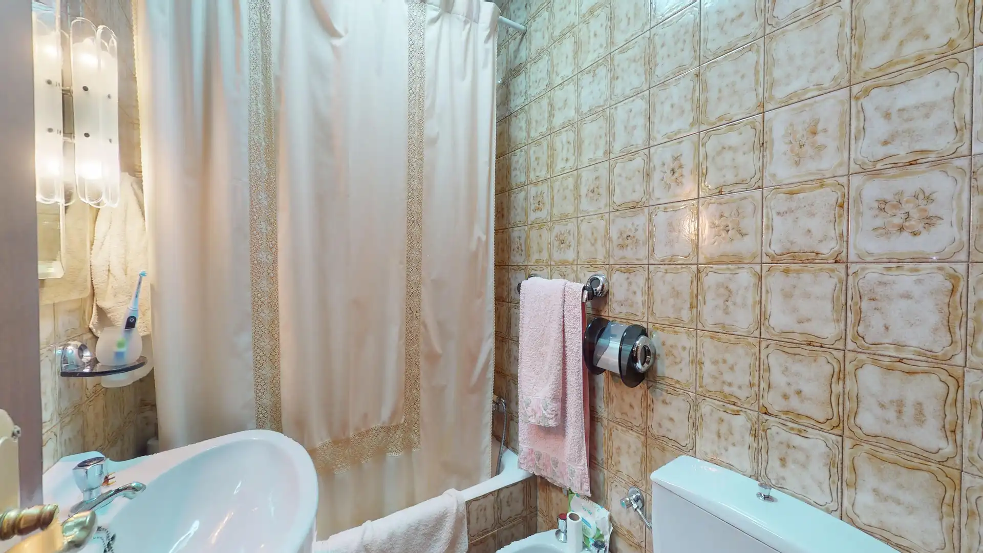 Bathroom of Flat for sale in Bilbao   with Terrace