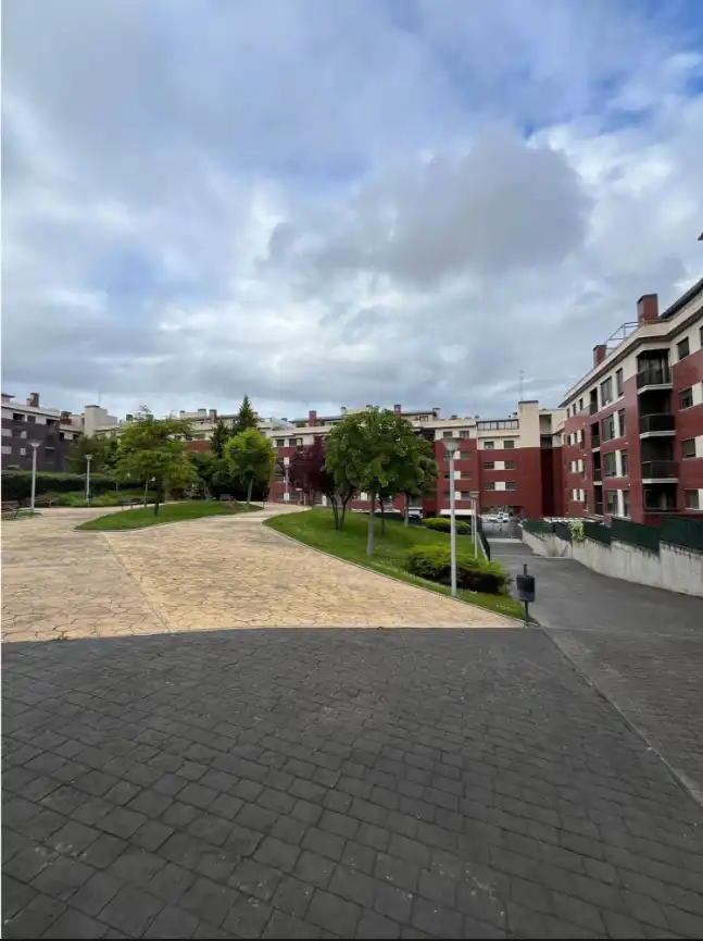 Vista exterior de Piso en venta en Arroyo de la Encomienda con Calefacción, Jardín privado y Terraza