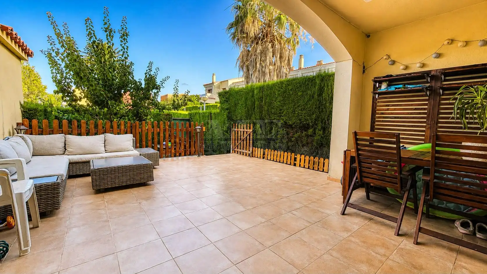 Terrasse von Einfamilien-Reihenhaus zum Verkauf in Mont-roig del Camp mit Klimaanlage, Terrasse und Abstellraum