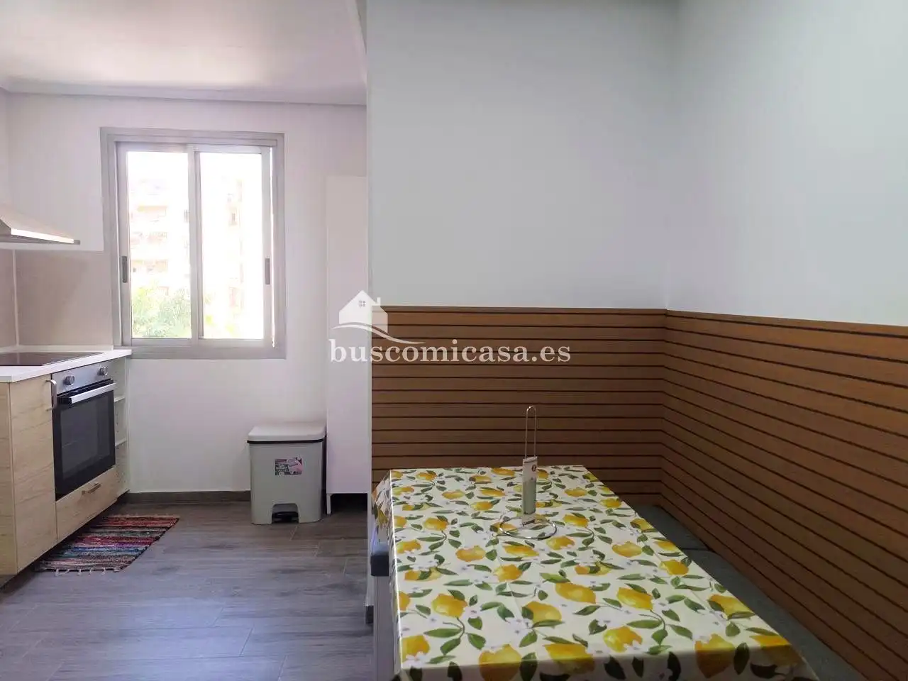 Room in Ruiz Jiménez, Avda de Madrid - Pº de la Estación