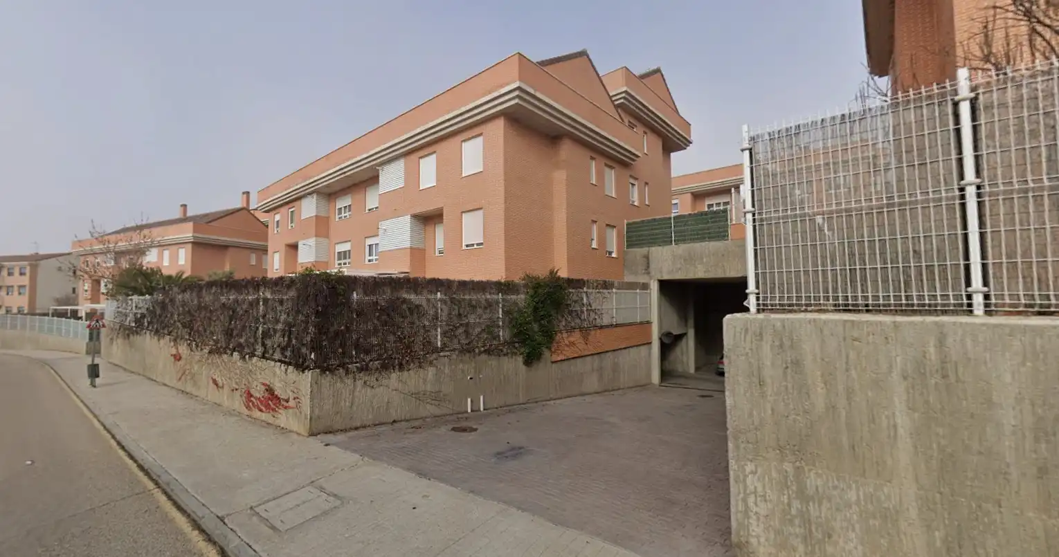 Vista exterior de Casa o xalet en venda en Toledo amb Traster