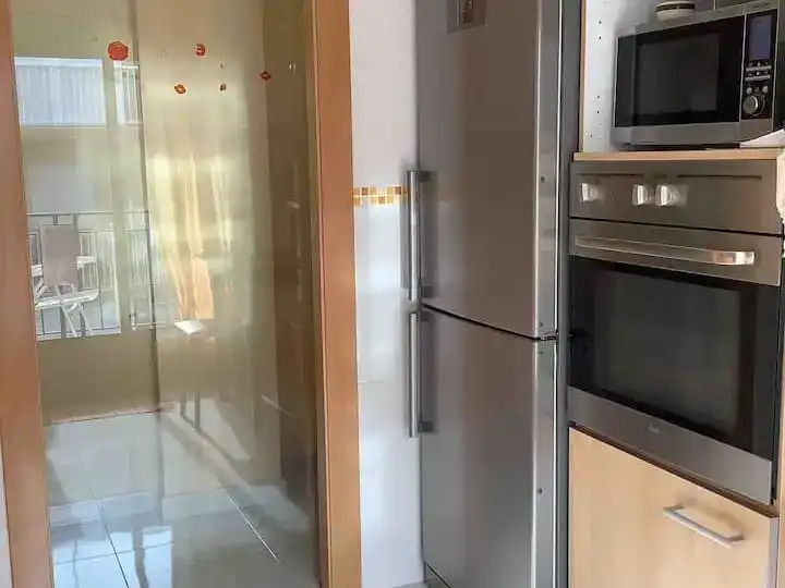 Cuina de Pis de lloguer en Santa Pola amb Aire condicionat i Balcó