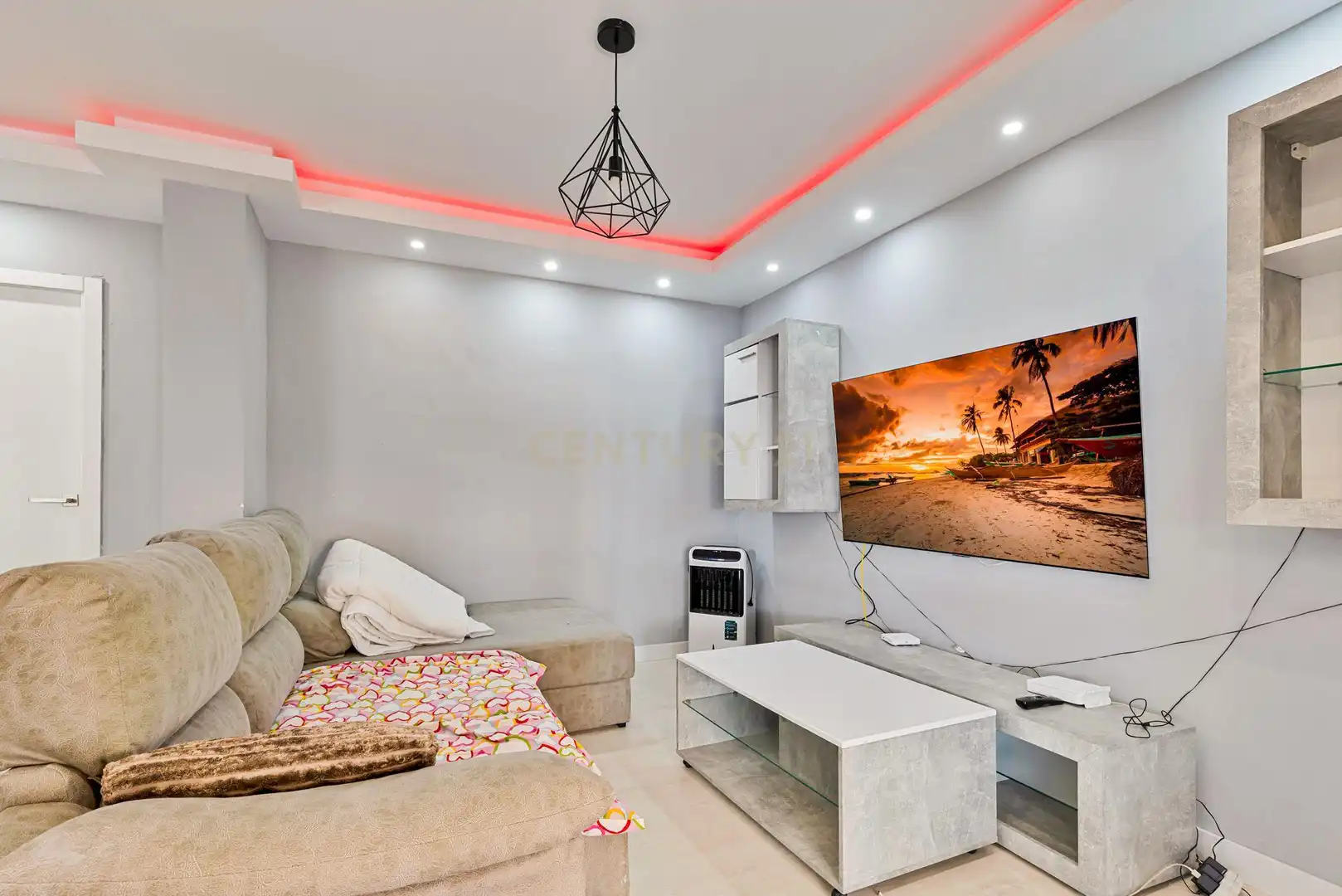 Living room of Apartments for sale in Marbella  with Storage room, Oven and Washing machine