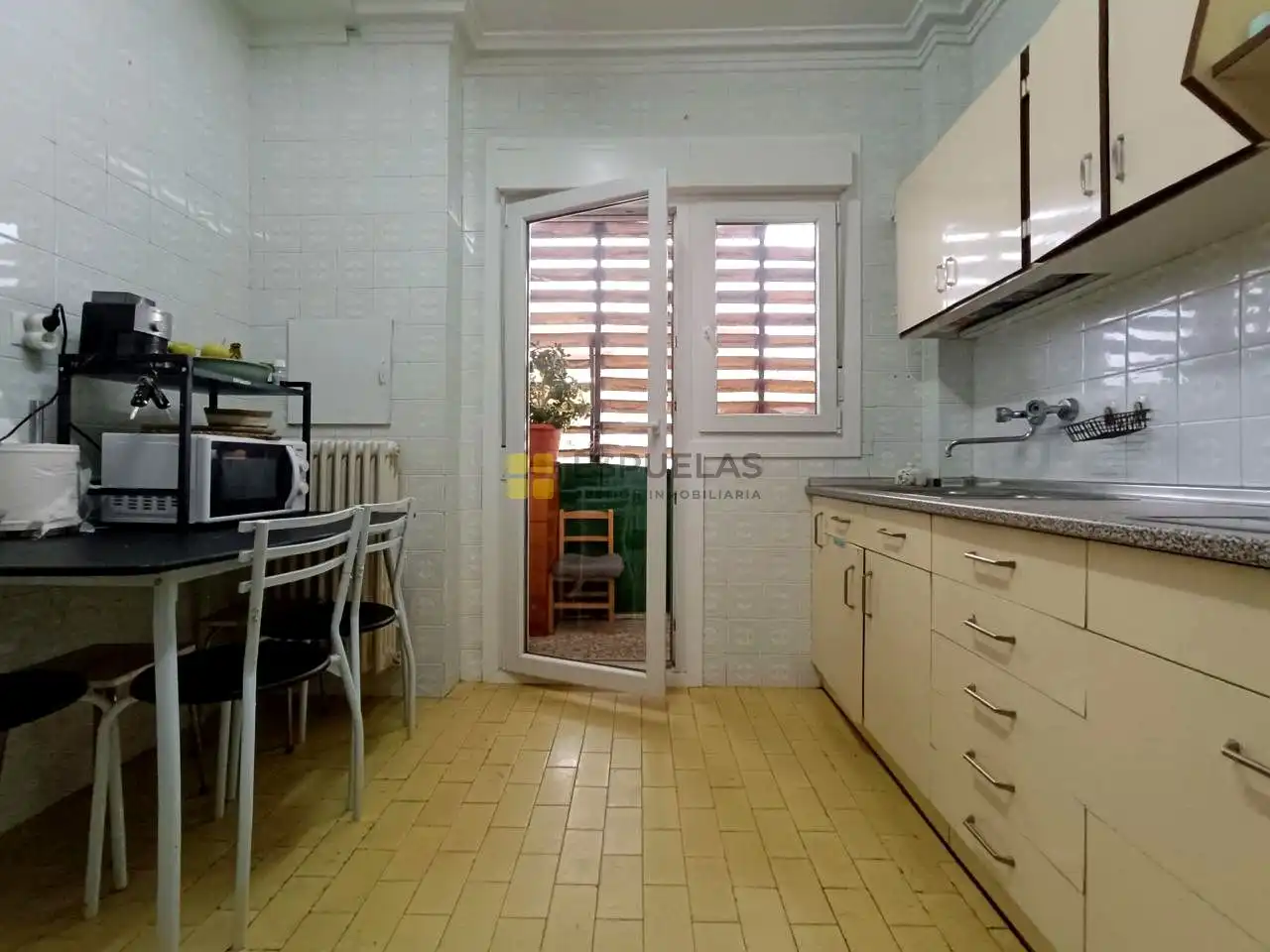 Cocina de Piso en venta en Arnedo con Calefacción, Parquet y Terraza