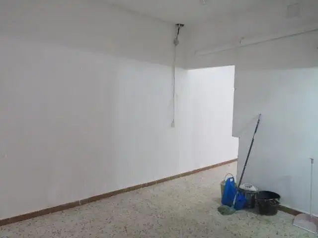 Local comercial en venta en Núcleo urbano, imagen 3