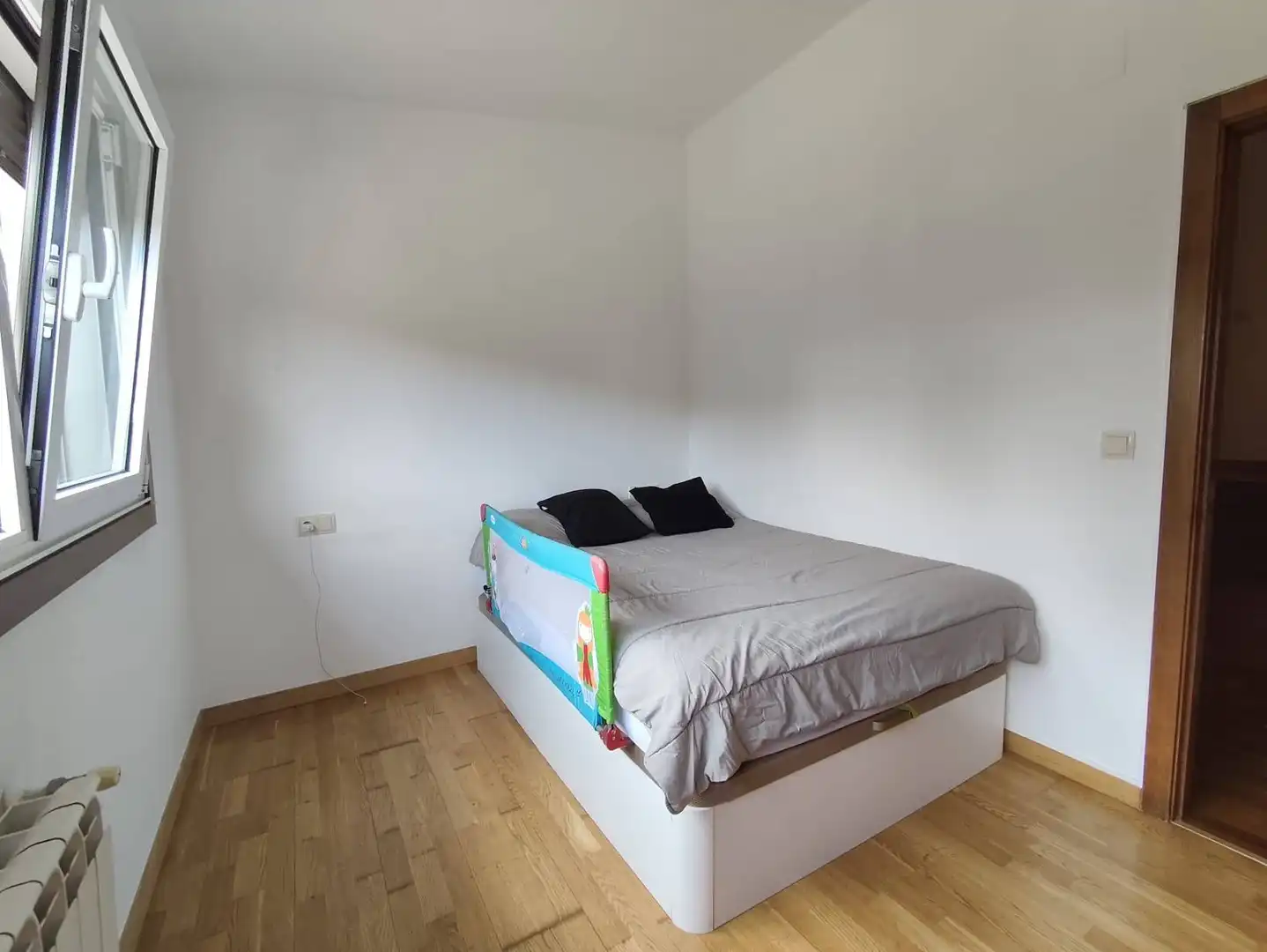 Habitación de Casa adosada en venta en Teo con Calefacción, Jardín privado y Terraza