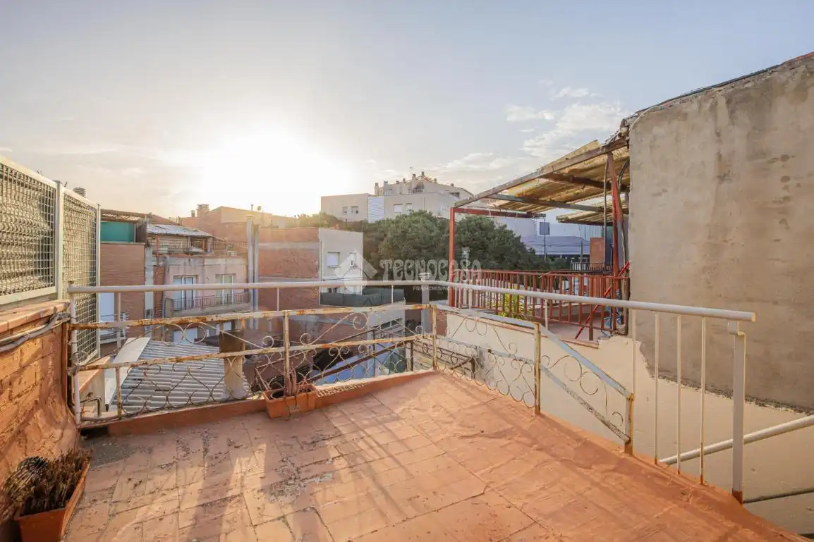 Terrasse von Einfamilien-Reihenhaus zum Verkauf in Terrassa mit Terrasse