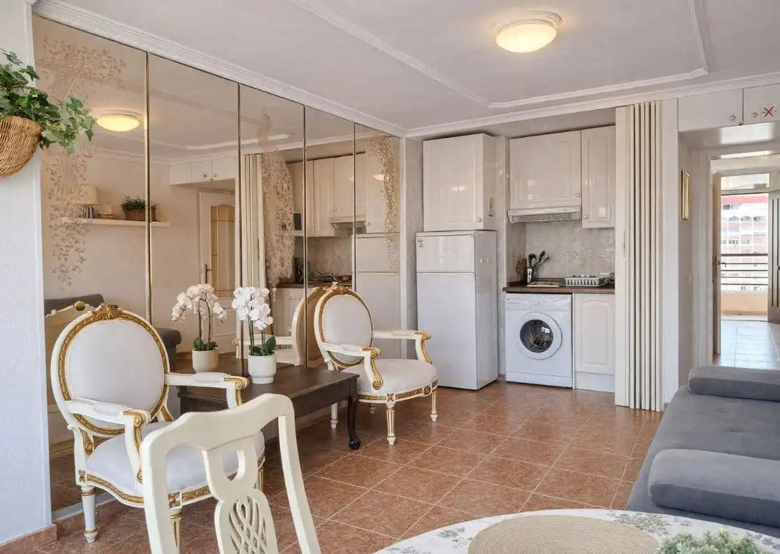 Cuina de Apartament en venda en Benidorm amb Aire condicionat, Terrassa i Piscina