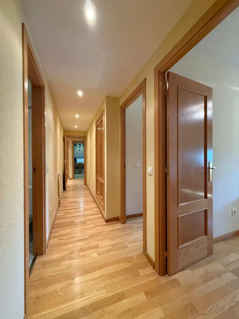 Flat for sale in Madrid  with Air Conditioner, Heating and Storage room