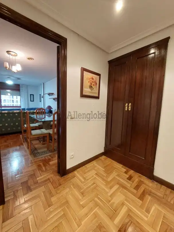 Flat for rent in Oviedo   with Heating