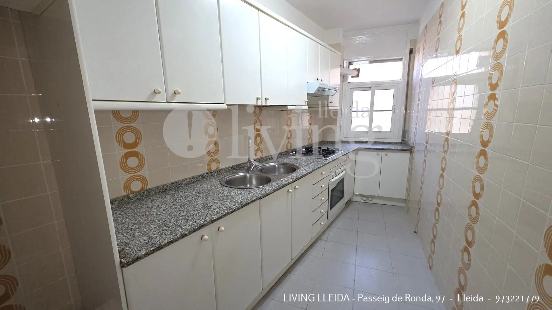 Cuina de Pis en venda en Lleida amb Calefacció, Forn i Balcó