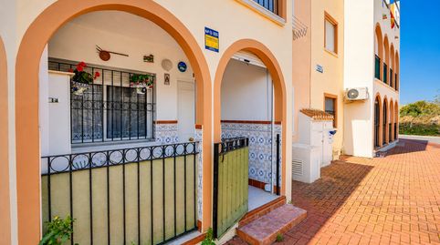 Foto 3 von Haus oder Chalet zum Verkauf in Urbano Aregui, Playa de los Náufragos, Torrevieja