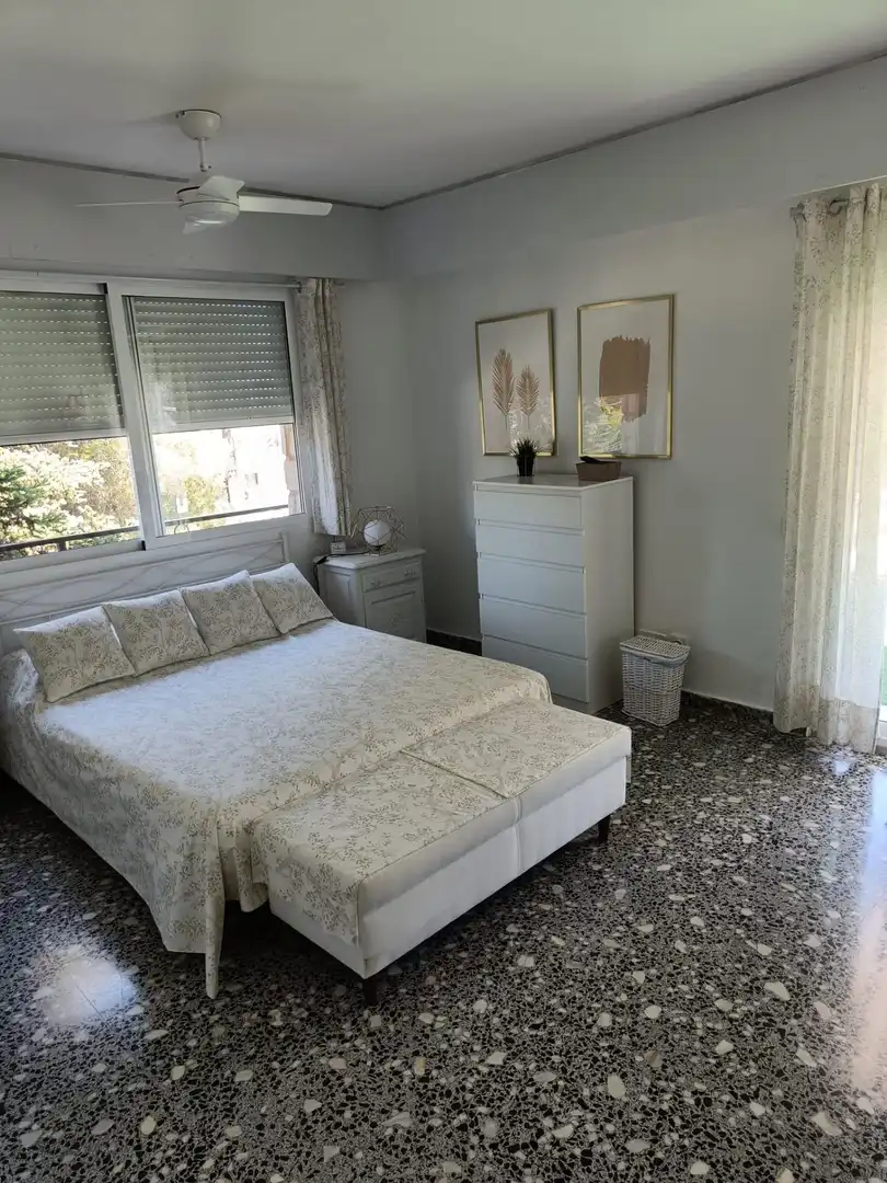 Habitación de Casa o chalet en venta en Torrent con Aire acondicionado, Jardín privado y Terraza