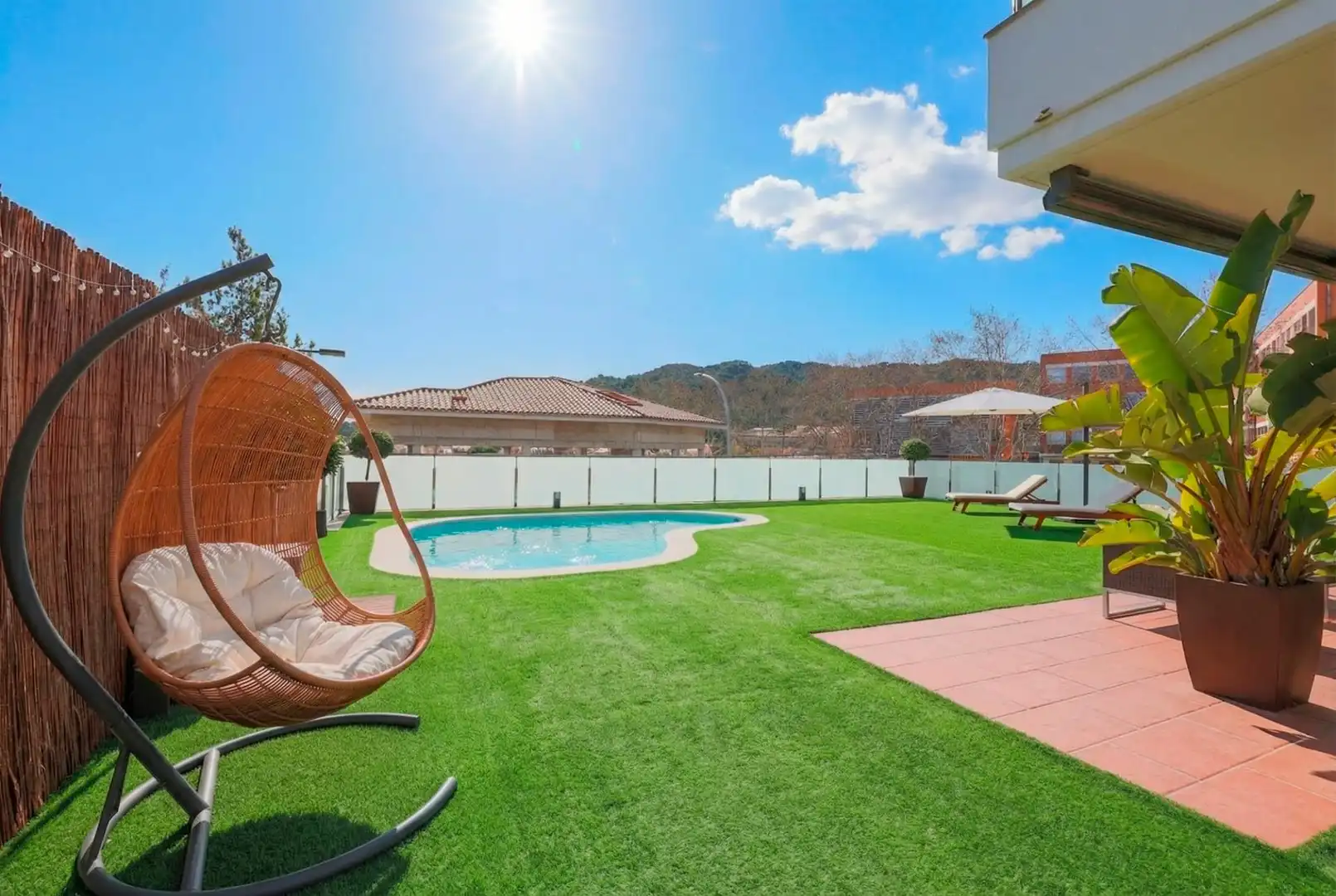 Piscina de Casa o chalet en venta en Vilassar de Dalt con Aire acondicionado, Calefacción y Jardín privado