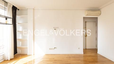 Foto 3 de Piso de alquiler en Nueva España,  Madrid Capital