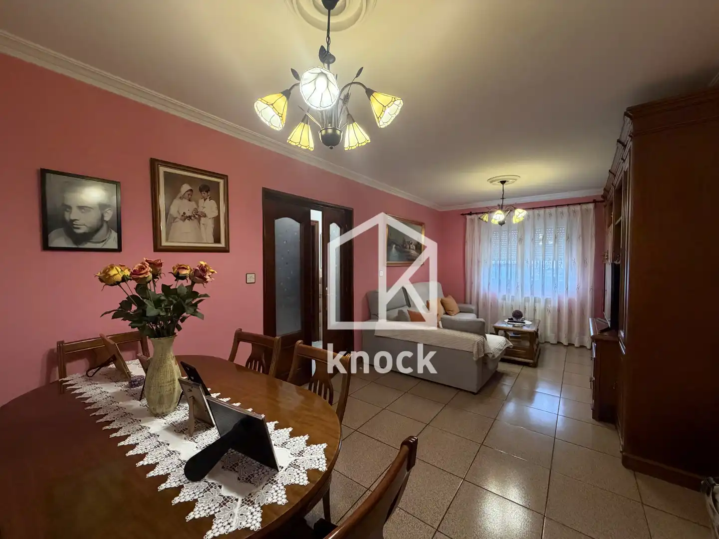 Sala d'estar de Casa adosada en venda en Langreo amb Calefacció i Parquet