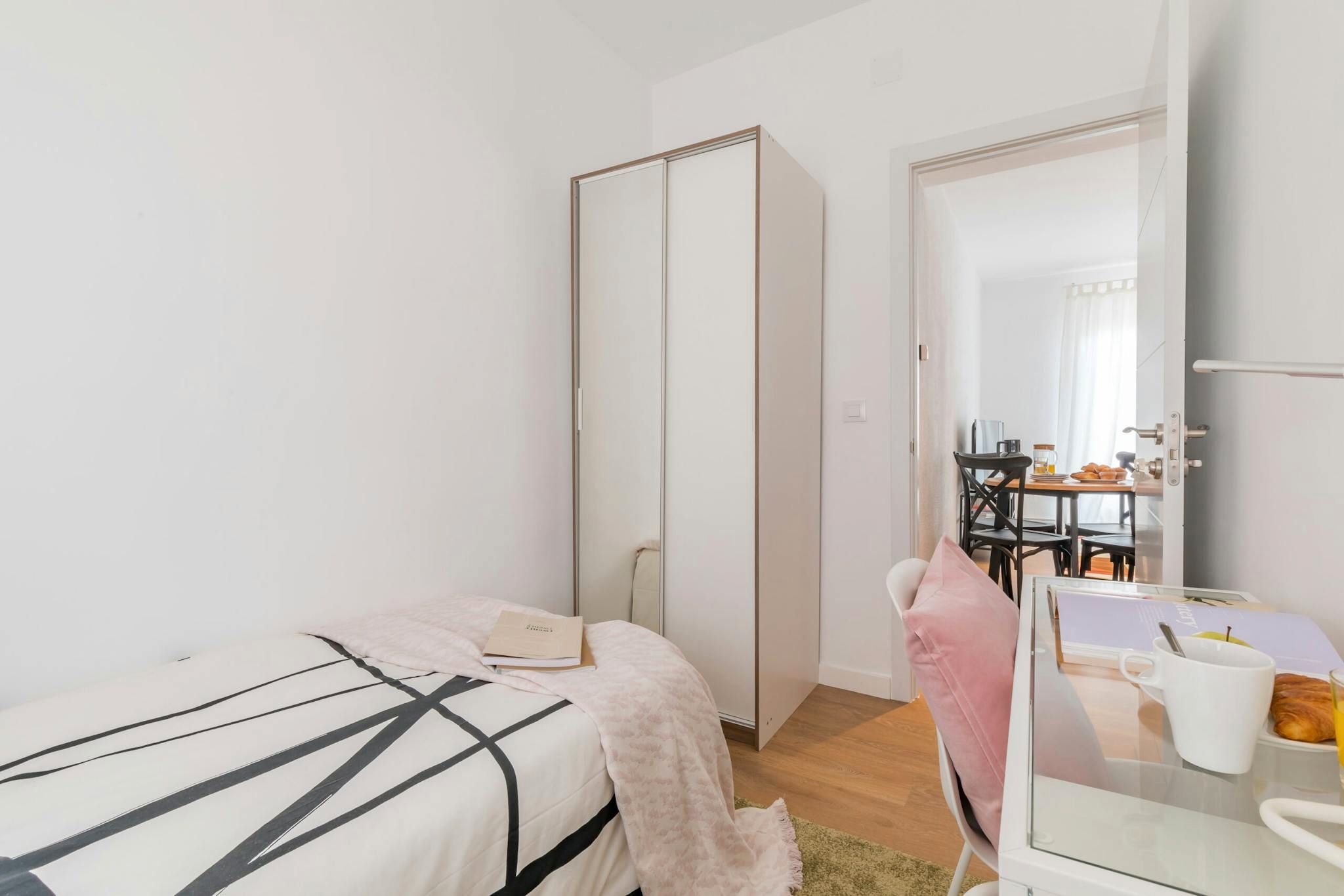 Bedroom of Flat to rent in  Madrid Capital  with Heating, Furnished and Washing machine