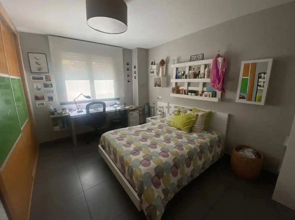 Dormitori de Casa o xalet en venda en Arroyo de la Encomienda amb Calefacció, Jardí privat i Terrassa